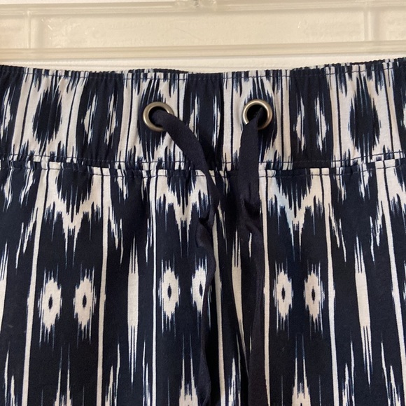 Athleta Skorts size S excellent condition two front pockets with zipper - Picture 3 of 12